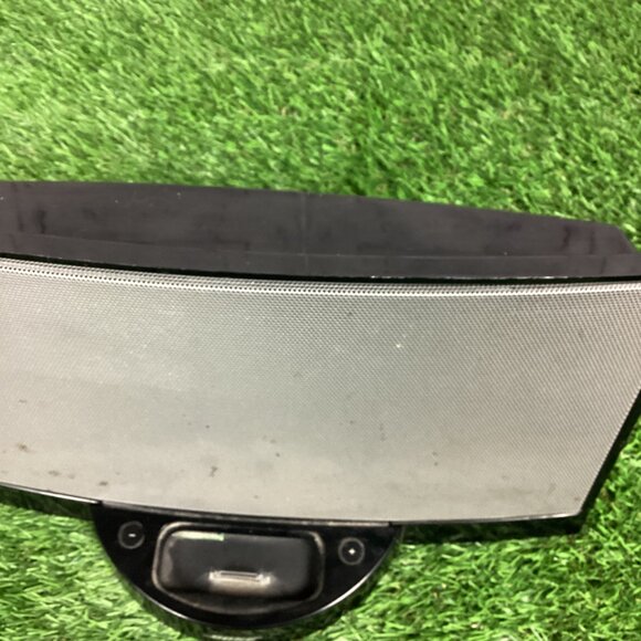 Bose SoundDock Digital Music System For iPod - no cord - Picture 5 of 11